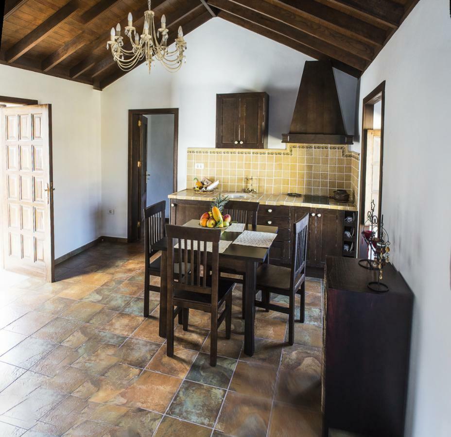 San Borondon Guest House Alojera Екстериор снимка