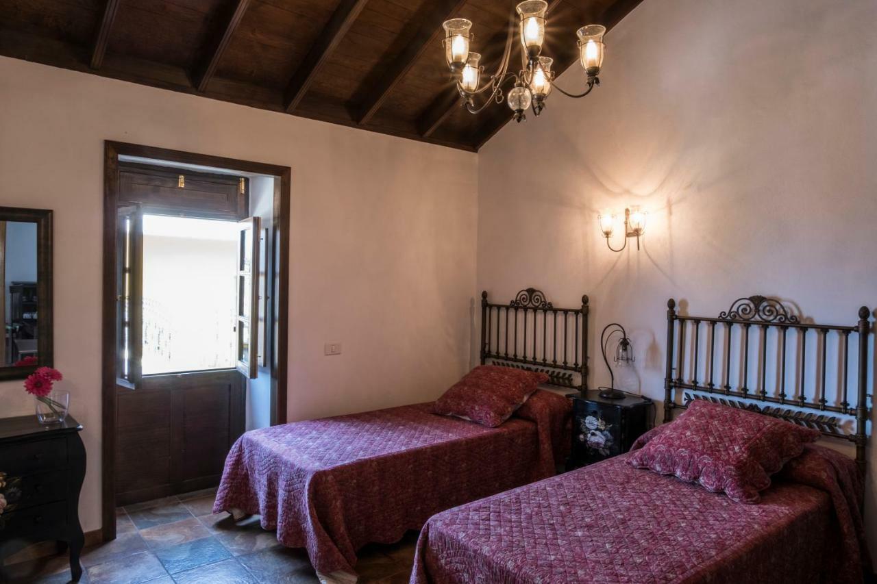San Borondon Guest House Alojera Екстериор снимка